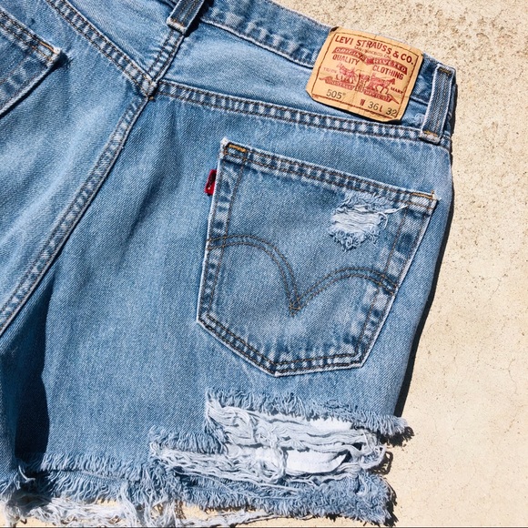 Levi Distressed Shorts - Picture 2 of 2